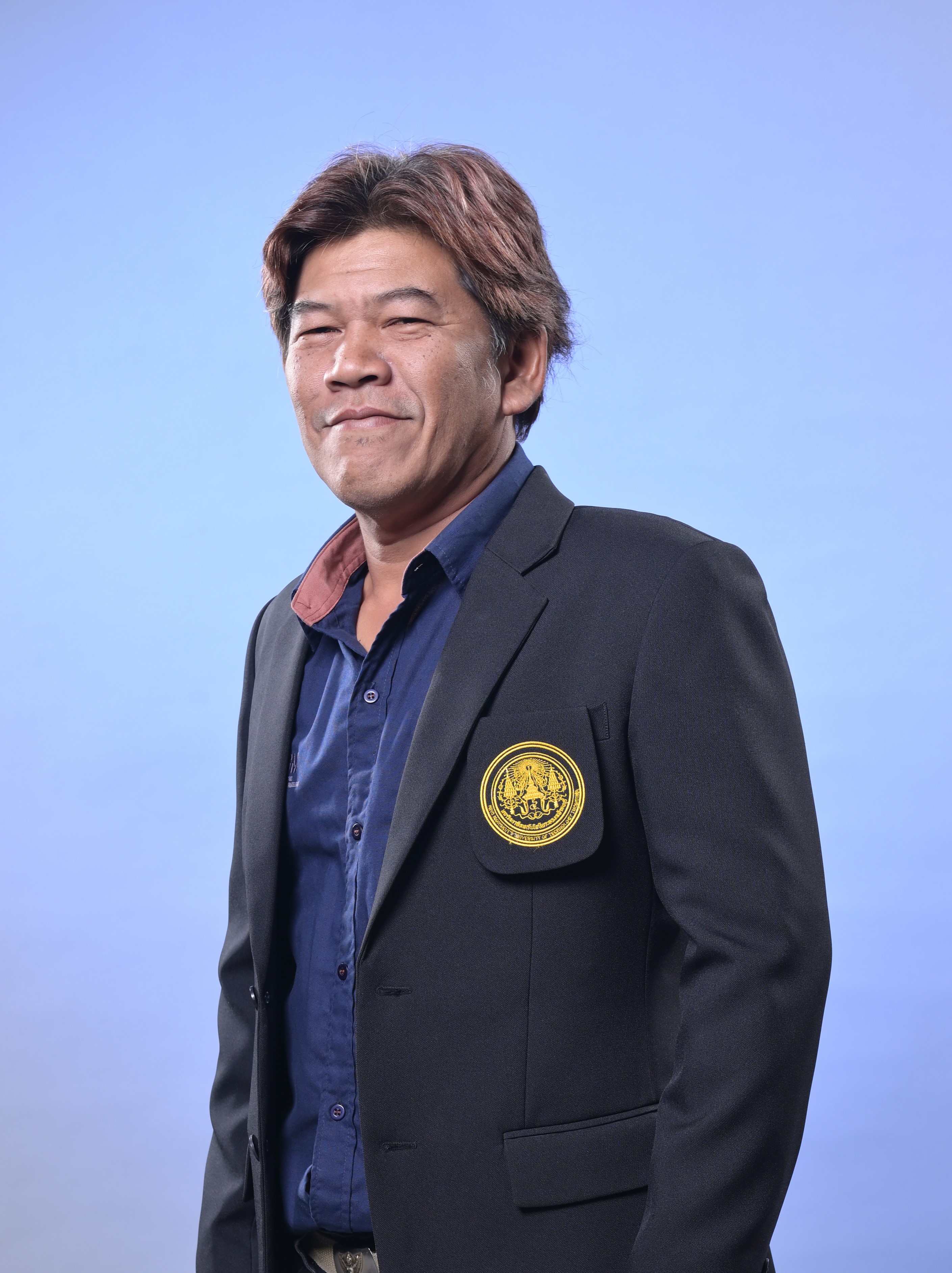 นายมานพ  เจริญทรัพย์ 