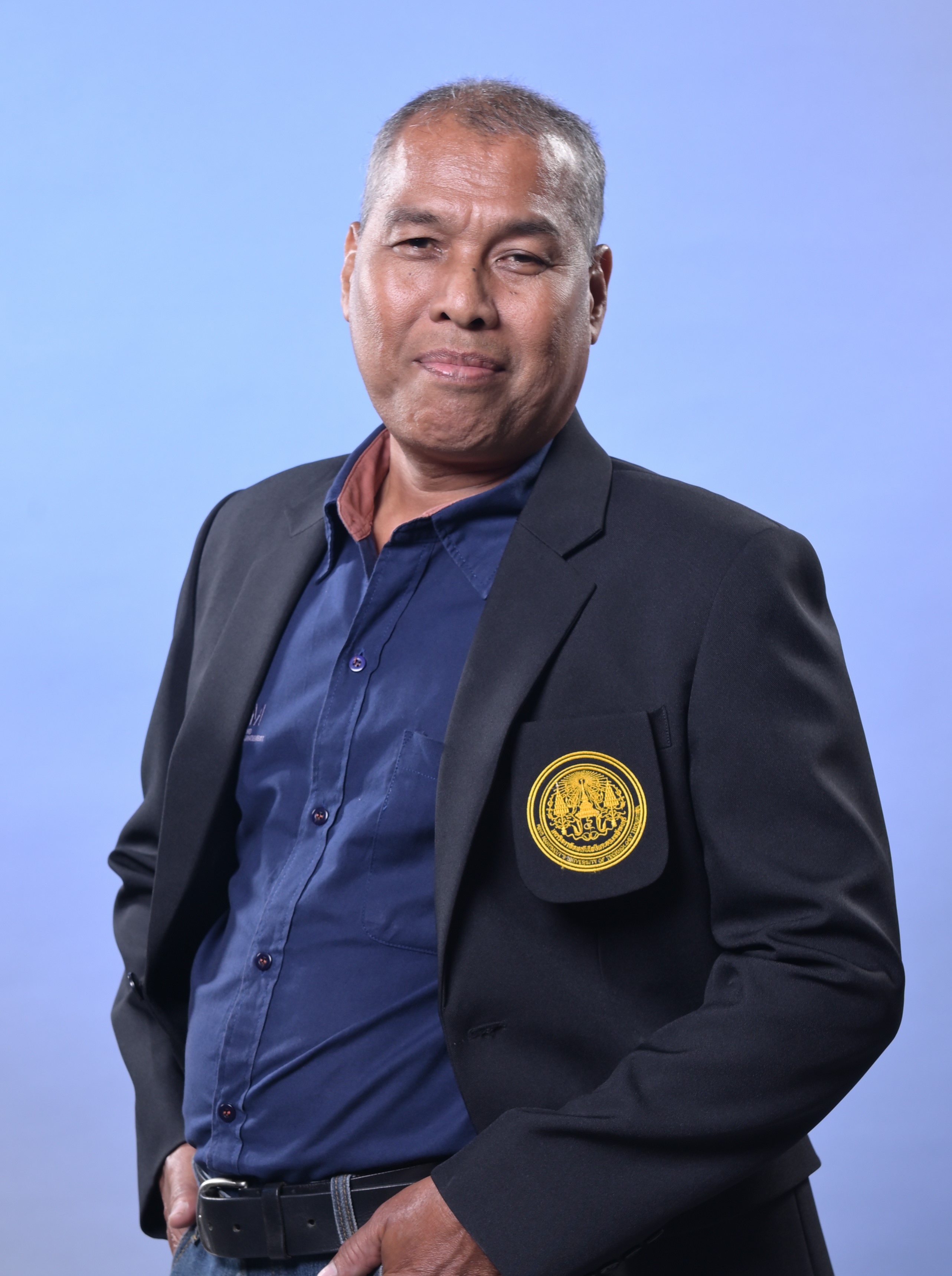 นายสุรศักดิ์  ปานอยู่ 